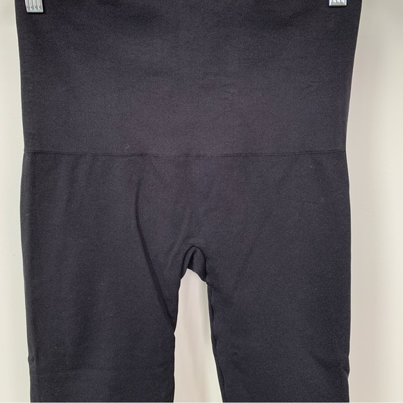 Spanx Black High Waisted Crop Leggings Size XL - Picture 5 of 6